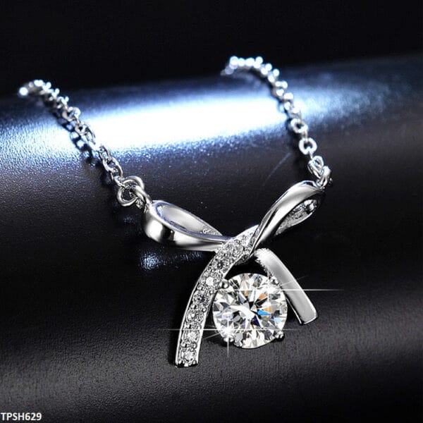 Beautiful Silver Bow Pendant - Image 4