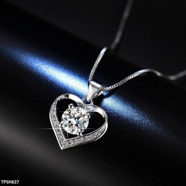 Elegant Silver-Plated Crown Teardrop Pendant – Lightweight Women’s Necklace - Image 4